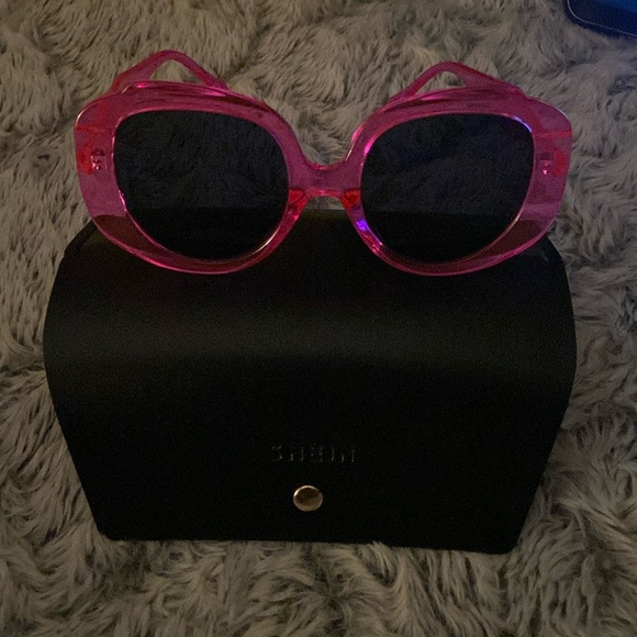 Hot pink shades 🛍️ SHEIN with case - Picture 2 of 8